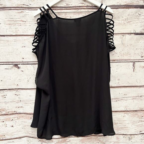 TORRID Black Ladder Cut Sleeve Blouse Sz 3 - Picture 6 of 6